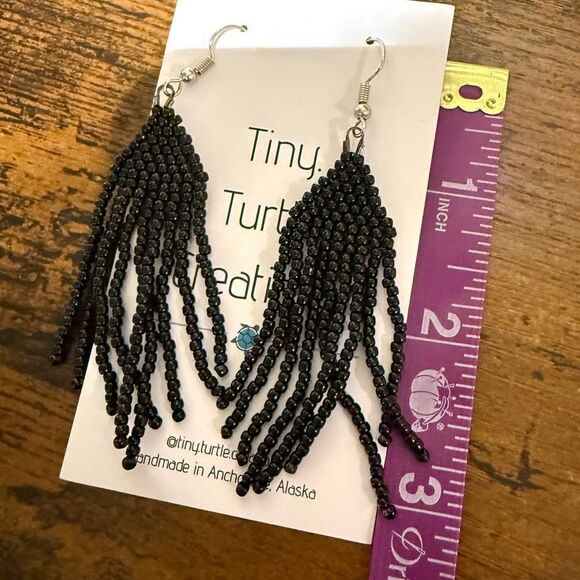 Black Beaded chandelier style Earrings by Alaska Native artist NWT - Picture 3 of 3